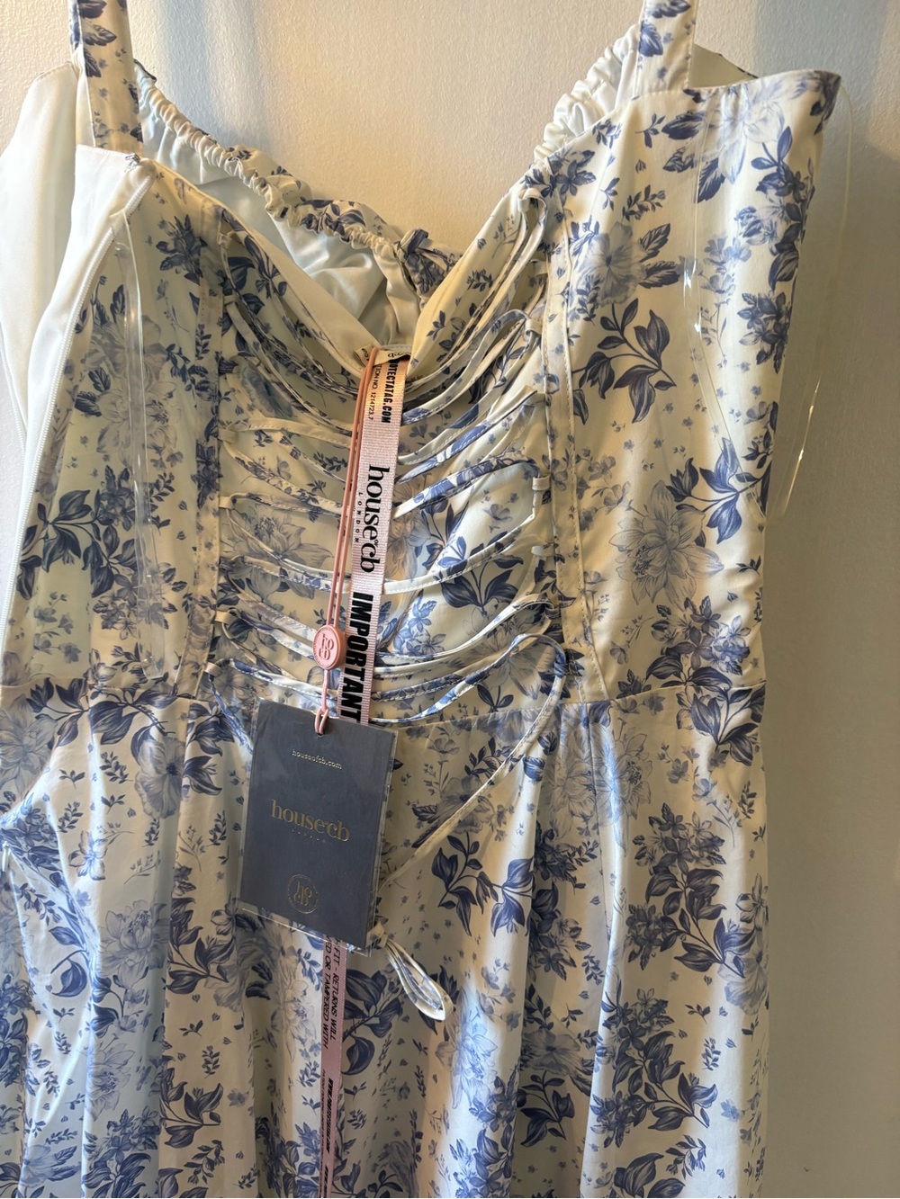 House of CB Blue Floral Print White Dress - Picture 2 of 5